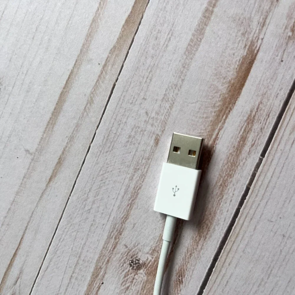 Apple Watch Magnetic Charging Cable - USB-A - Short Cable - 0.3 m / 0.9 ft.
